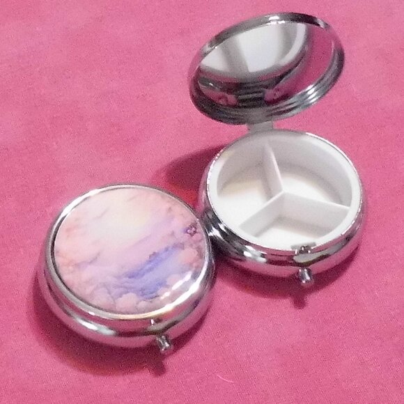 Scenery -  Pill Pocket Case - Picture 1 of 1